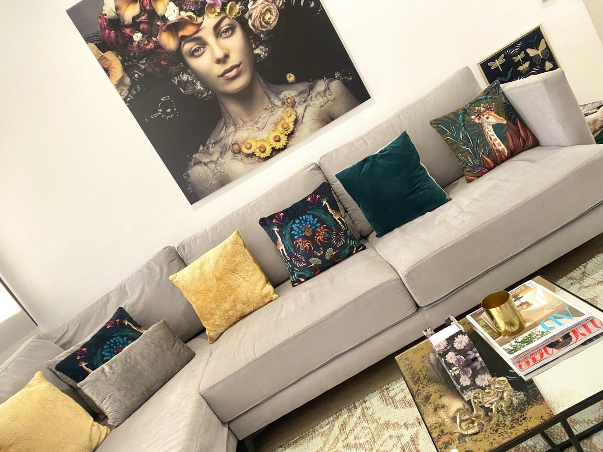 Barcelona Chic Apartments- Free Parking - 10 Min From Bcn City Centre By Metro Εξωτερικό φωτογραφία