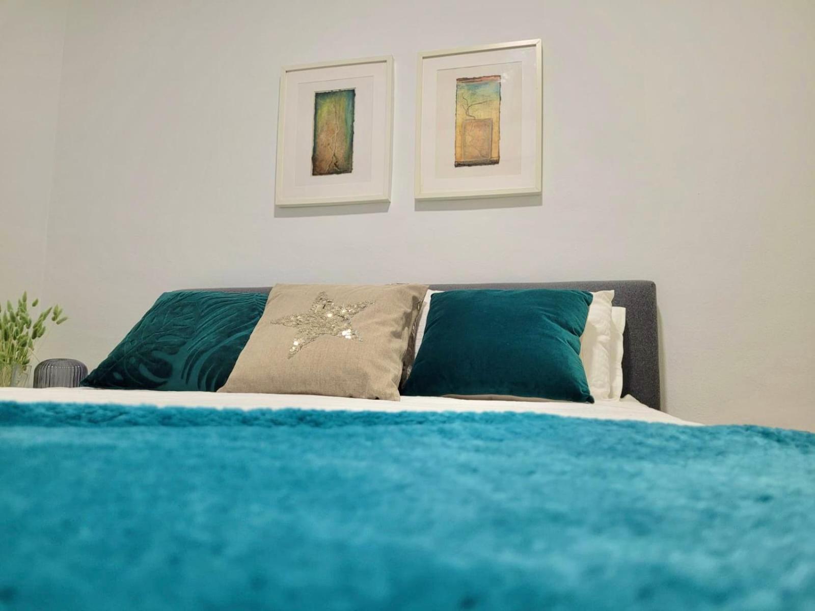 Barcelona Chic Apartments- Free Parking - 10 Min From Bcn City Centre By Metro Εξωτερικό φωτογραφία
